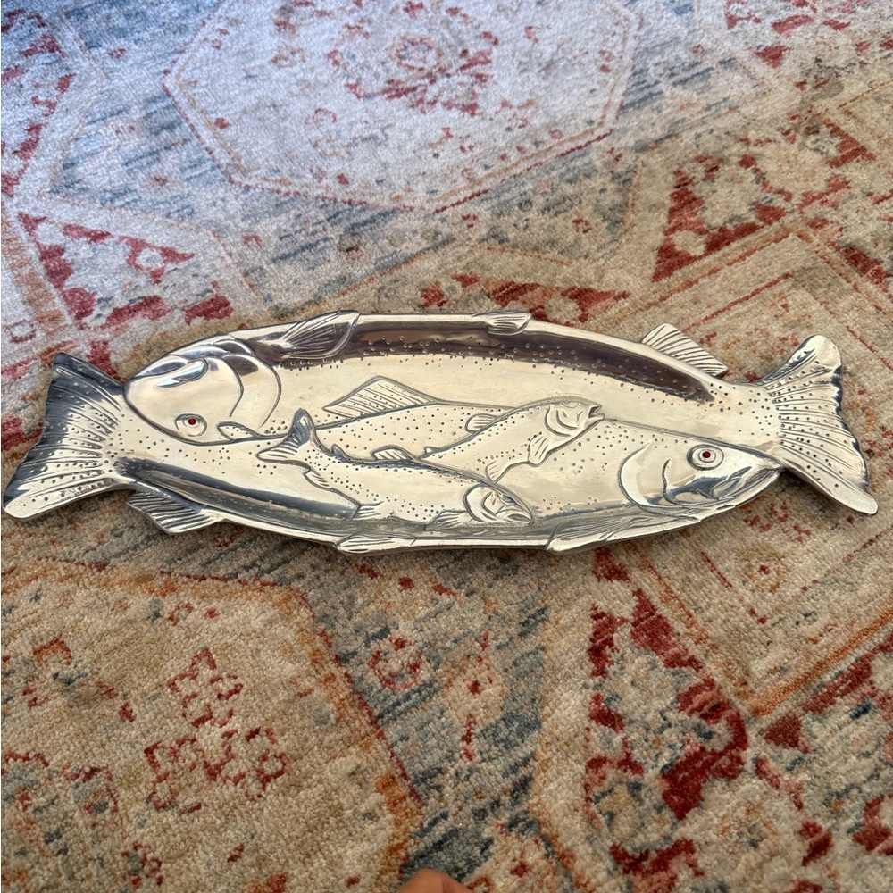 Metal fish tray